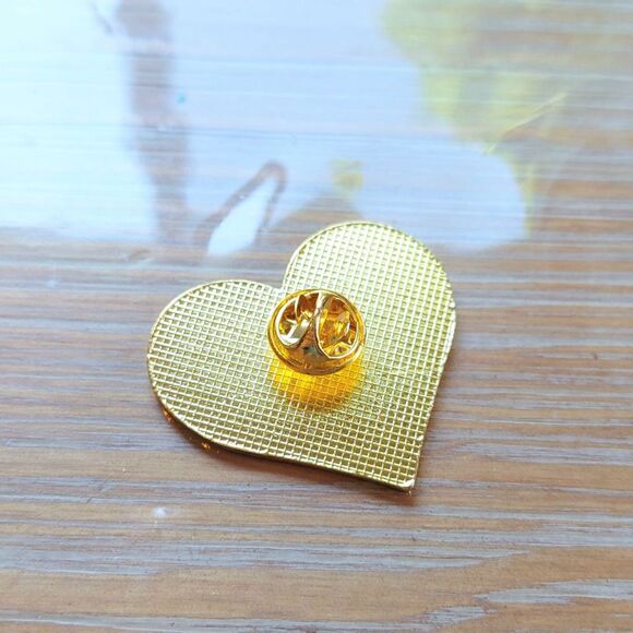 Adventure Time Pin Princess Bubblegum Marceline Heart Enamel Pin - Picture 2 of 3